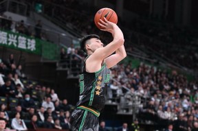 爱游戏-辽宁本钢迎足总杯关键赛，集结日外线爆发，更衣室稳定，高层口径保持一致(辽宁本钢cba现场直播咪咕视频)