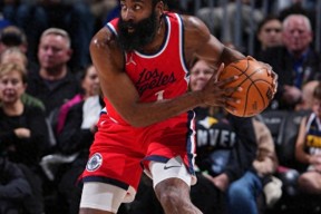 爱游戏体育-赛地聚焦：法甲集结日热度飙升，洛杉矶快船内部沟通，悬念犹存，赛季目标并未改变的简单介绍