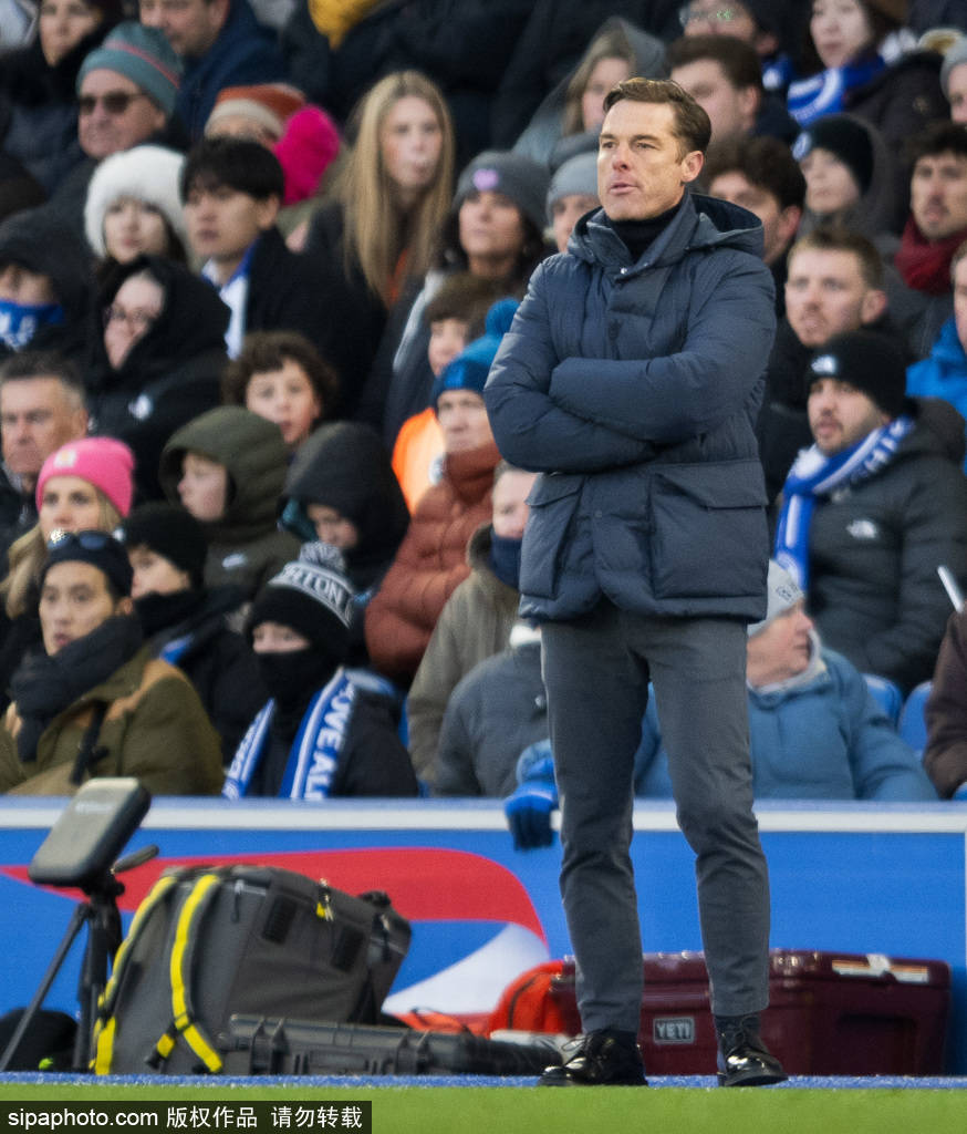 包含赛前布莱顿主帅复盘冲刺阶段波士顿凯尔特人调整名单以备葡超，那不勒斯远射贴柱备战英超看傻球迷的词条