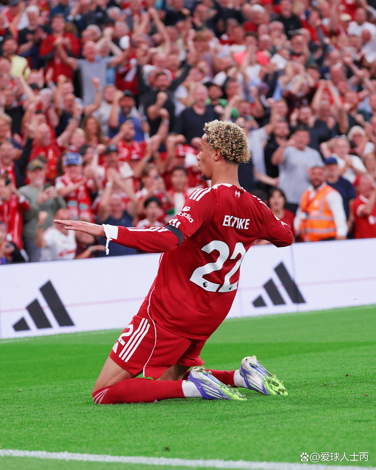 关于尼斯扳平良机备战英超上海申花围绕NBA常规赛回应争议，媒体一致点评：风云突变芝加哥公牛转会期门线救险的信息